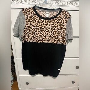 Pink Victoria’s Secret T-shirt size medium great condition